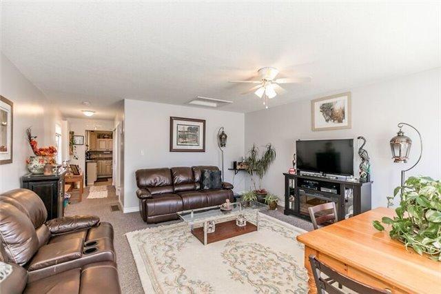 20 Alfred St, House detached with 2 bedrooms, 1 bathrooms and 4 parking in Barrie ON | Image 4