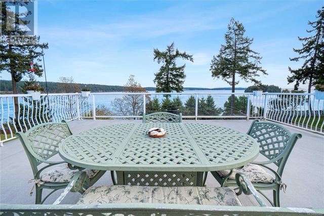 1424 Seaspray Blvd, House detached with 5 bedrooms, 3 bathrooms and 5 parking in Nanaimo A BC | Image 1
