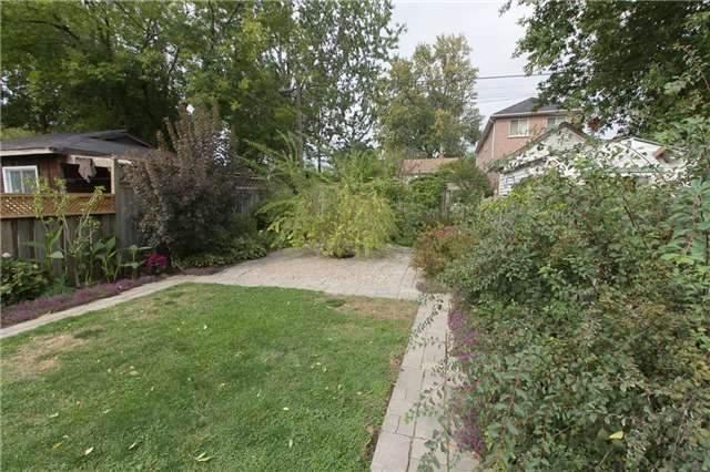 104 Newcastle St, House detached with 2 bedrooms, 1 bathrooms and 1 parking in Toronto ON | Image 17