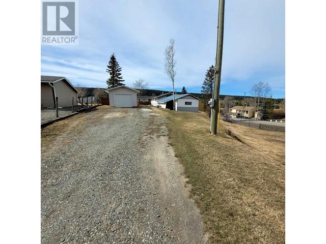 6101 Reita Crescent, House detached with 3 bedrooms, 1 bathrooms and null parking in Cariboo L BC | Image 39