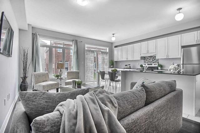 86 Titan Tr, House semidetached with 3 bedrooms, 3 bathrooms and 2 parking in Markham ON | Image 9