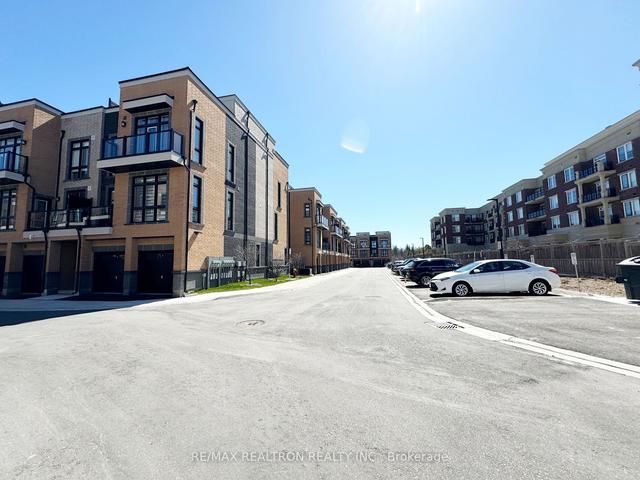 5 - 6 Sayers Lane, Townhouse with 2 bedrooms, 3 bathrooms and 1 parking in Richmond Hill ON | Image 20