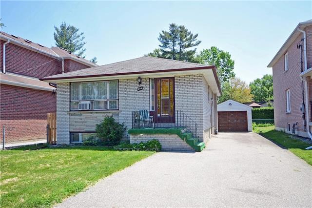 886 Ninth St, House detached with 3 bedrooms, 2 bathrooms and 6 parking in Mississauga ON | Image 1
