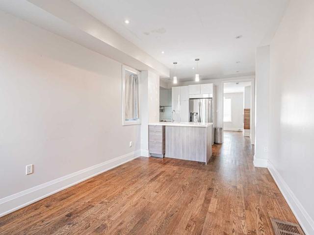 104 Hallam St, House semidetached with 3 bedrooms, 3 bathrooms and 0 parking in Toronto ON | Image 4