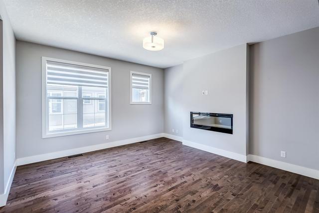 12 Quarry Lane Se, Home with 3 bedrooms, 2 bathrooms and 2 parking in Calgary AB | Image 3