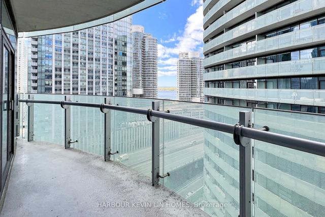 1205 - 14 York St, Condo with 2 bedrooms, 2 bathrooms and 1 parking in Toronto ON | Image 30