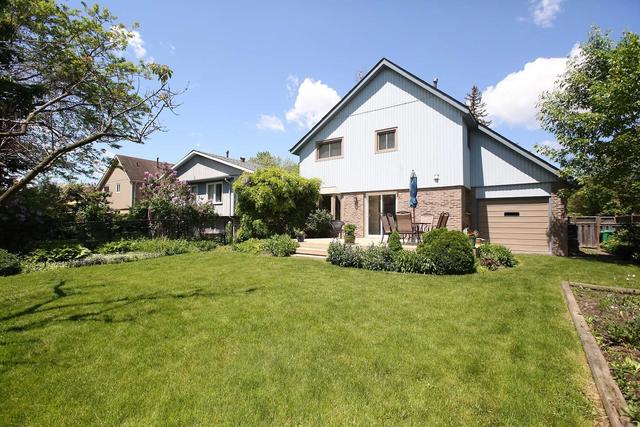 47 Alpha Mills Rd, House detached with 3 bedrooms, 2 bathrooms and 5 parking in Mississauga ON | Image 8