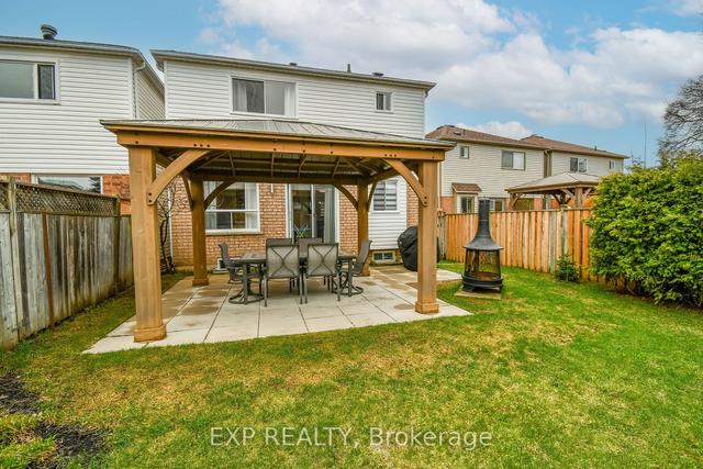 30 Aikens Cres, House attached with 3 bedrooms, 3 bathrooms and 3 parking in Barrie ON | Image 12