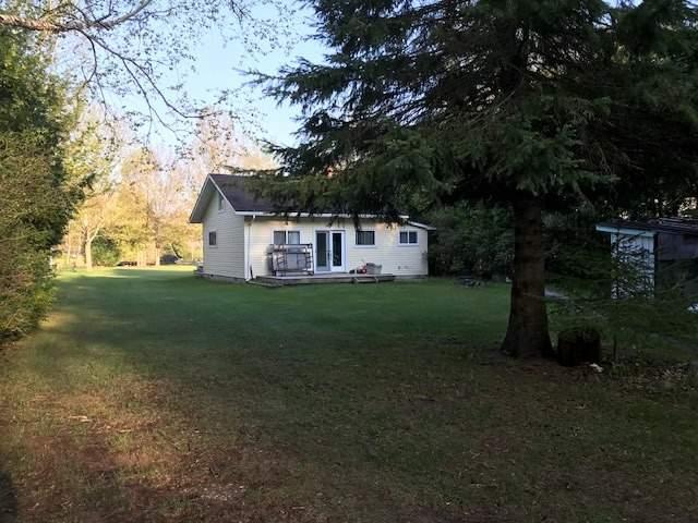 81 Stanley Rd, House detached with 2 bedrooms, 1 bathrooms and 8 parking in Kawartha Lakes ON | Image 2