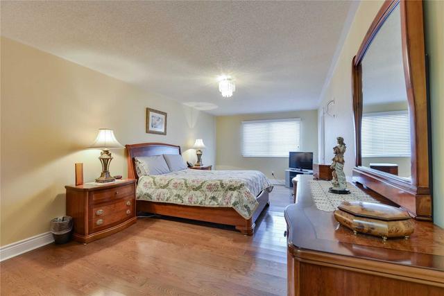 97 Dante Cres, House detached with 4 bedrooms, 4 bathrooms and 6 parking in Vaughan ON | Image 8