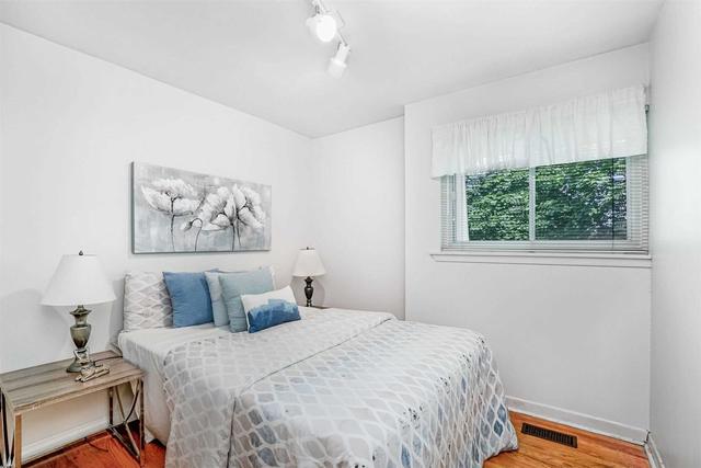 34 - 106 George Henry Blvd, Townhouse with 3 bedrooms, 2 bathrooms and 1 parking in Toronto ON | Image 4