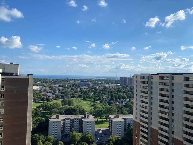 3203 - 3 Massey Sq, Condo with 2 bedrooms, 1 bathrooms and 1 parking in Toronto ON | Image 18