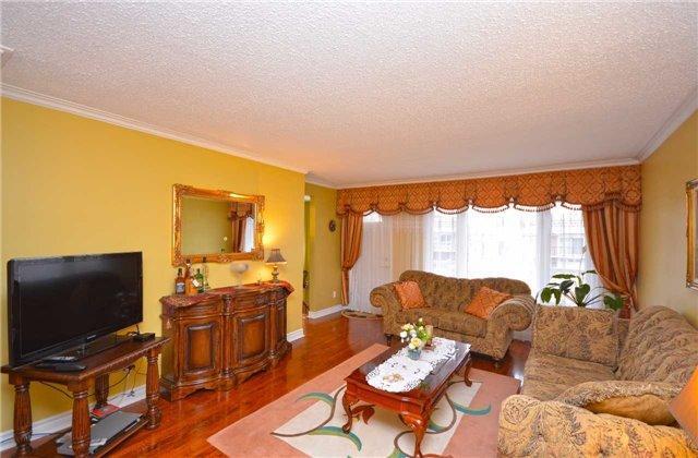 3634 Molly Ave, House semidetached with 3 bedrooms, 2 bathrooms and 2 parking in Mississauga ON | Image 5