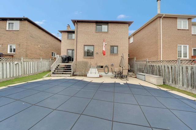 109 Major Wm Sharpe Dr, House detached with 4 bedrooms, 3 bathrooms and 4 parking in Brampton ON | Image 18