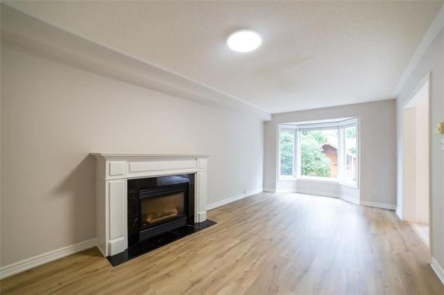 2492 Logan Ave, House detached with 3 bedrooms, 3 bathrooms and 2 parking in Oakville ON | Image 21