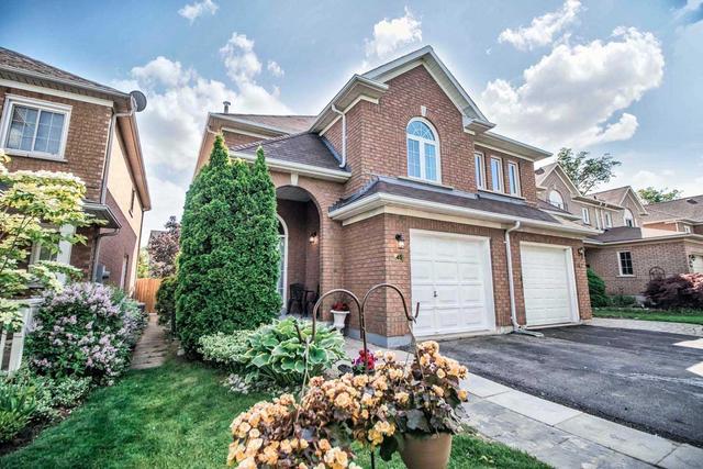 45 Harnesworth Cres, House semidetached with 3 bedrooms, 4 bathrooms and 2 parking in Hamilton ON | Image 1