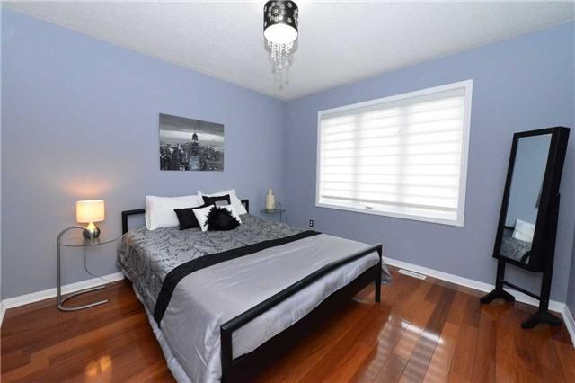 32 Hammock Terr, House detached with 4 bedrooms, 4 bathrooms and 4 parking in Brampton ON | Image 14