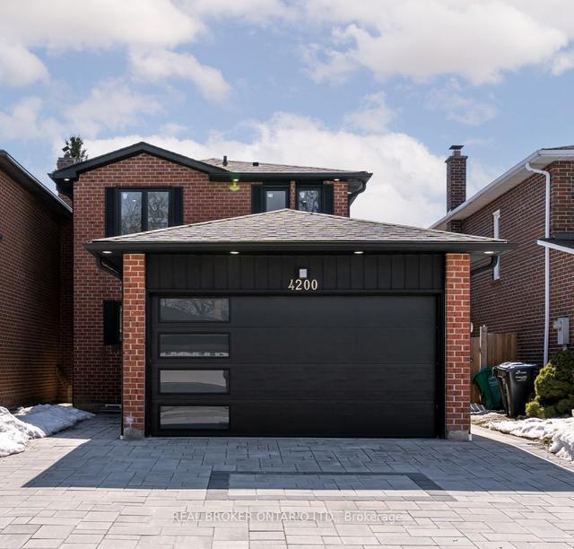 4200 Perivale Rd, House detached with 3 bedrooms, 3 bathrooms and 4 parking in Mississauga ON | Image 1