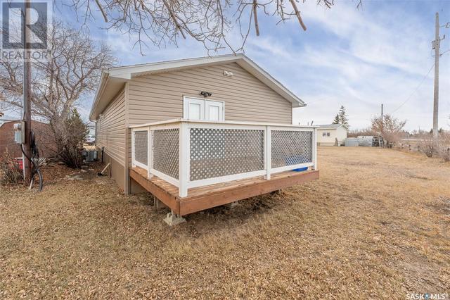 b5 - 145 North Service Road, Home with 3 bedrooms, 1 bathrooms and null parking in Moose Jaw SK | Image 28