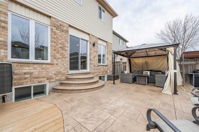 7 Penfold Dr, House detached with 2 bedrooms, 4 bathrooms and 3 parking in Guelph ON | Image 29
