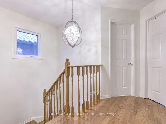 52 Sunley Cres, House detached with 3 bedrooms, 4 bathrooms and 3.5 parking in Brampton ON | Image 15