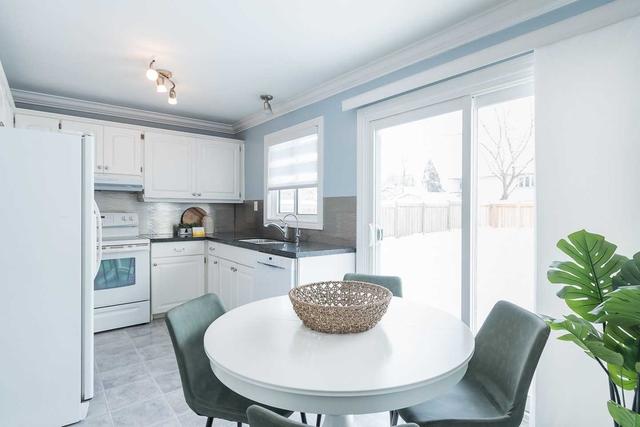 664 Elliott Cres, House detached with 4 bedrooms, 2 bathrooms and 5 parking in Milton ON | Image 9