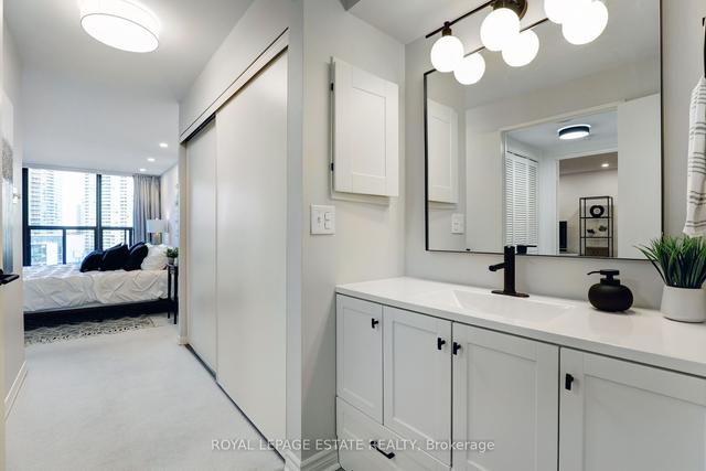903 - 33 Elmhurst Ave, Condo with 2 bedrooms, 2 bathrooms and 1 parking in Toronto ON | Image 18