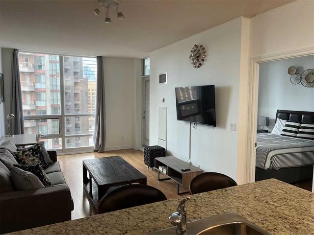 1611 - 761 Bay St, Condo with 1 bedrooms, 1 bathrooms and 1 parking in Toronto ON | Image 14