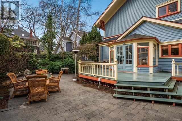 1023 St. Charles St, House detached with 3 bedrooms, 3 bathrooms and 6 parking in Victoria BC | Image 36