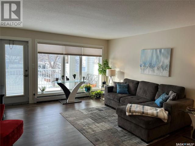 209 - 331 Macoun Drive, Condo with 2 bedrooms, 2 bathrooms and null parking in Swift Current SK | Image 8