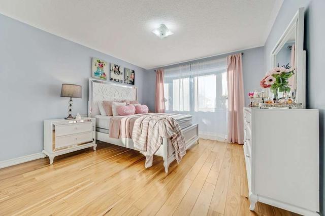 25 Mondeo Dr, Townhouse with 3 bedrooms, 3 bathrooms and 2 parking in Toronto ON | Image 14