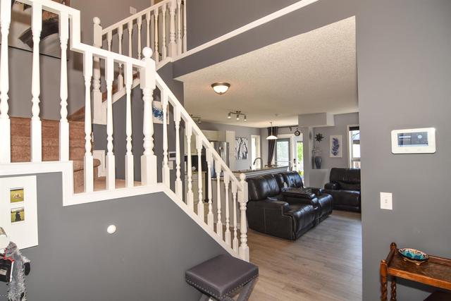 359 Covewood Park Ne, House detached with 3 bedrooms, 2 bathrooms and 4 parking in Calgary AB | Image 18