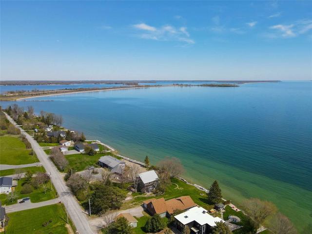 614 Barcovan Beach Rd, House detached with 3 bedrooms, 2 bathrooms and 15 parking in Quinte West ON | Image 34