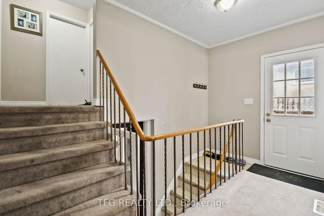 27 Rosalynne Ave, House detached with 3 bedrooms, 2 bathrooms and 4 parking in Clarington ON | Image 14