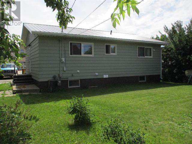 218 4th Avenue Sw, House detached with 3 bedrooms, 2 bathrooms and 2 parking in Manning AB | Image 10