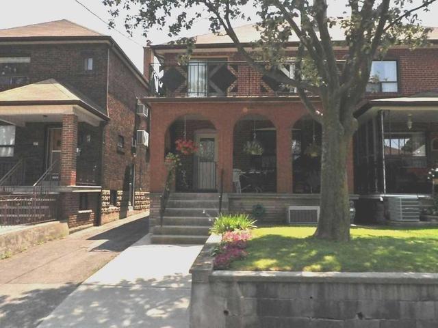 129 Holland Park Ave, House semidetached with 3 bedrooms, 2 bathrooms and 1 parking in Toronto ON | Image 1