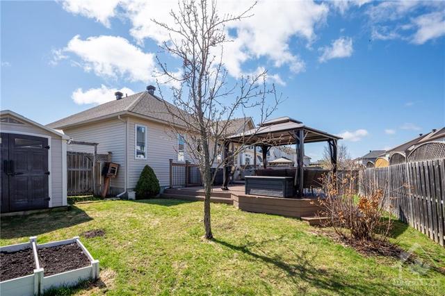 70 Black Bear Way, House detached with 4 bedrooms, 3 bathrooms and 4 parking in Ottawa ON | Image 27