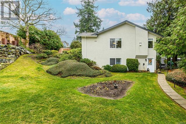 2383 Setchfield Ave, House detached with 4 bedrooms, 3 bathrooms and 3 parking in Langford BC | Image 46