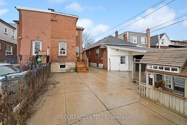 524 Lauder Ave, House semidetached with 3 bedrooms, 2 bathrooms and 2 parking in Toronto ON | Image 32