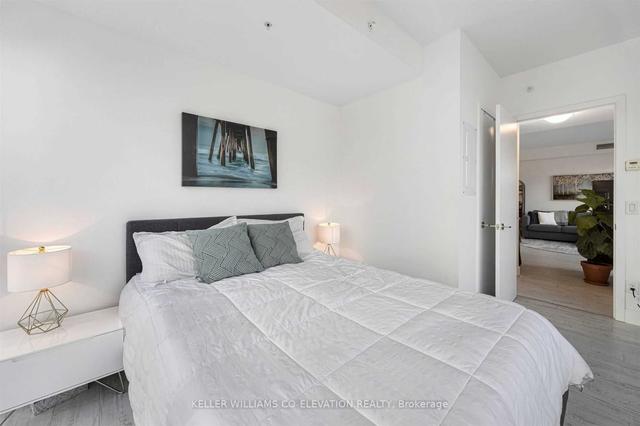 807 - 39 Sherbourne St, Condo with 1 bedrooms, 1 bathrooms and 0 parking in Toronto ON | Image 3