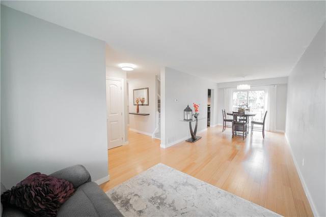 2413 Paula Court, House detached with 3 bedrooms, 1 bathrooms and 4 parking in Burlington ON | Image 7