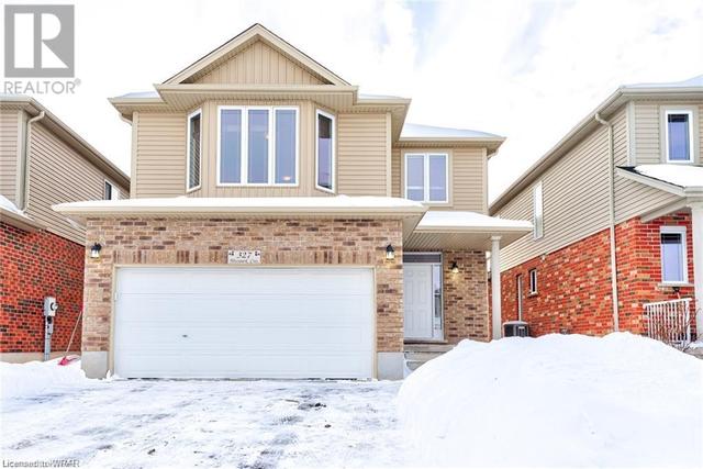 327 Westpark Crescent, House detached with 3 bedrooms, 2 bathrooms and 4 parking in Waterloo ON | Card Image