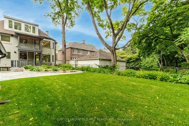 324 Riverside Dr, House detached with 5 bedrooms, 4 bathrooms and 9 parking in Toronto ON | Image 5