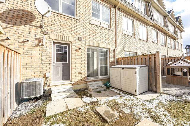 31 Magdalene Cres, House attached with 3 bedrooms, 3 bathrooms and 2 parking in Brampton ON | Image 26