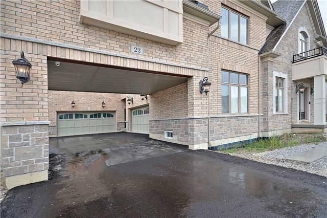 22 Snowdrop Pl, House detached with 6 bedrooms, 6 bathrooms and 6 parking in Brampton ON | Image 3