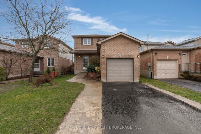 7 Charleson Dr, House detached with 3 bedrooms, 1 bathrooms and 3 parking in Barrie ON | Image 1