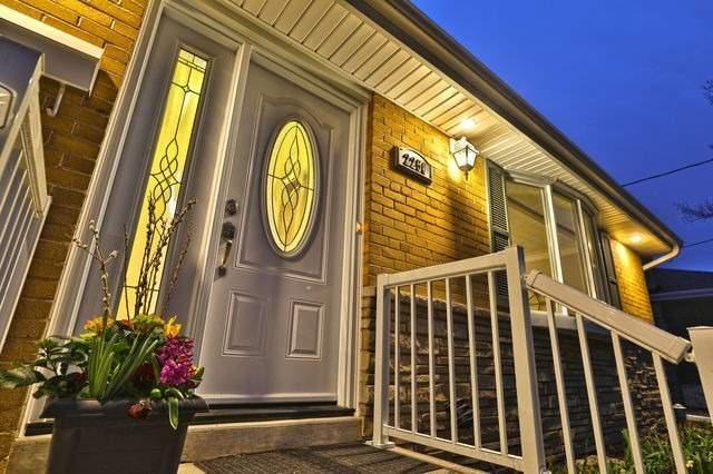 2250 Sunnydale Dr, House detached with 3 bedrooms, 2 bathrooms and 6 parking in Burlington ON | Image 2