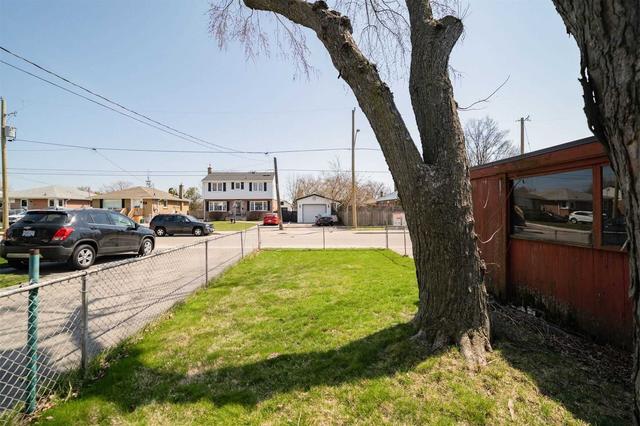 436 East 14th St, House detached with 3 bedrooms, 1 bathrooms and 3 parking in Hamilton ON | Image 33