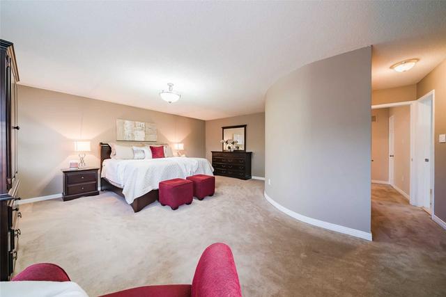1072 Rathmore Cres, House detached with 3 bedrooms, 3 bathrooms and 4 parking in Pickering ON | Image 19