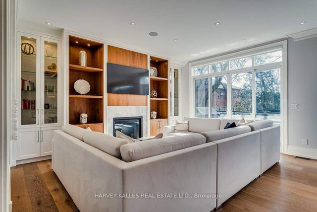 445 Glengrove Ave W, House detached with 4 bedrooms, 5 bathrooms and 6 parking in Toronto ON | Image 4